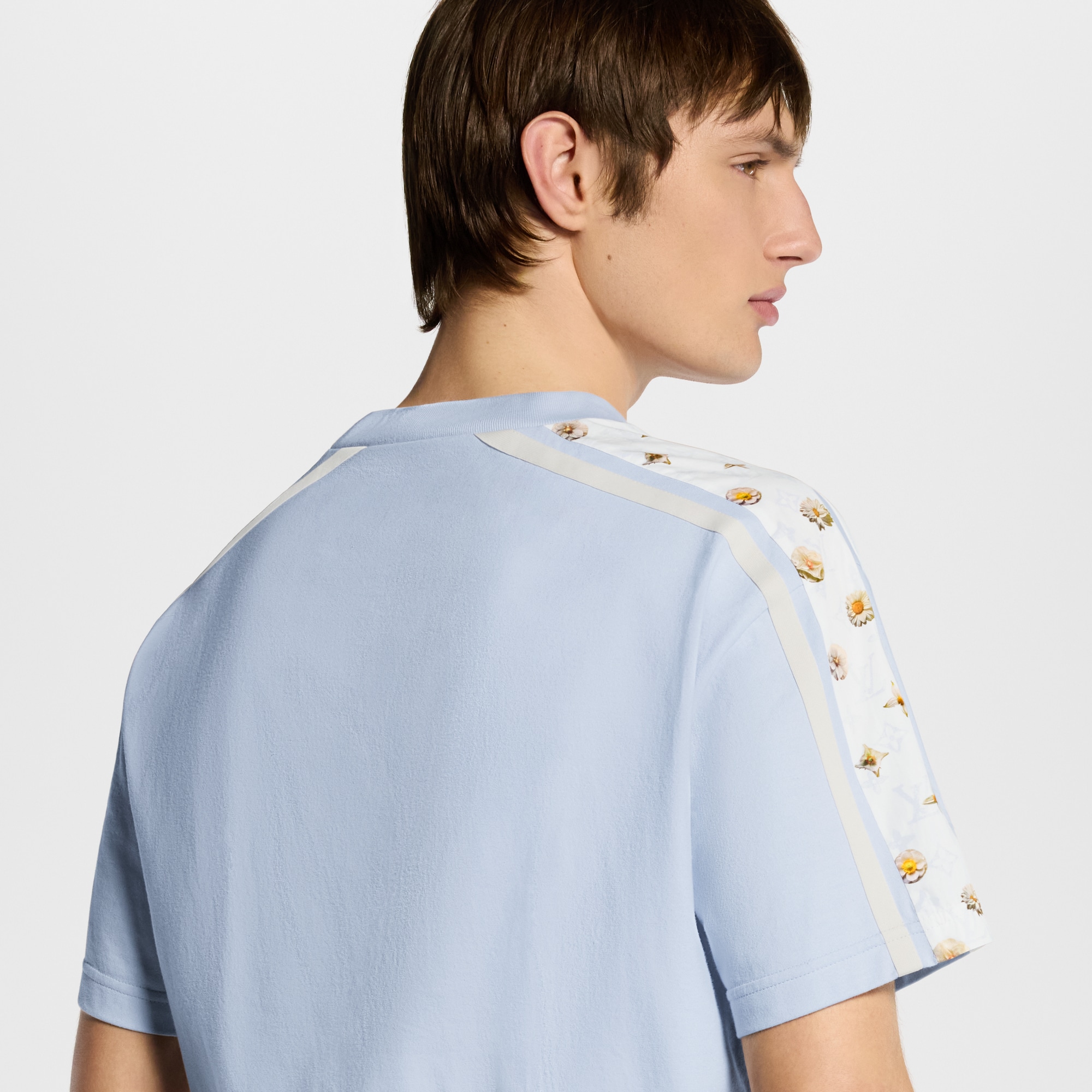 Graphic Embroidered T-Shirt - Ready-to-Wear | LOUIS VUITTON